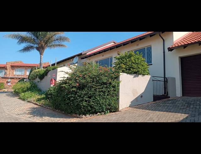 2 BEDROOM PROPERTY TO RENT IN SILVERFIELDS